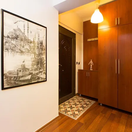 Istiklal Hotel *